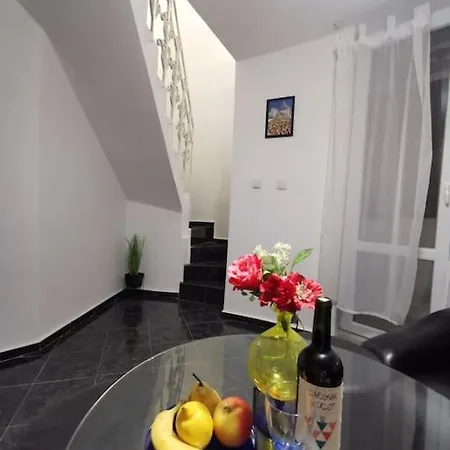 Beautiful 2 Bedroom Maisonette With Free Parking Varna